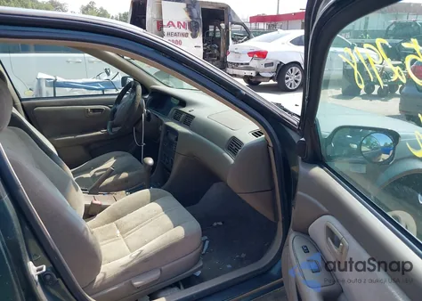 2001 Toyota Camry Le из США, поврежденный, VIN 4T1BG22K61U835511